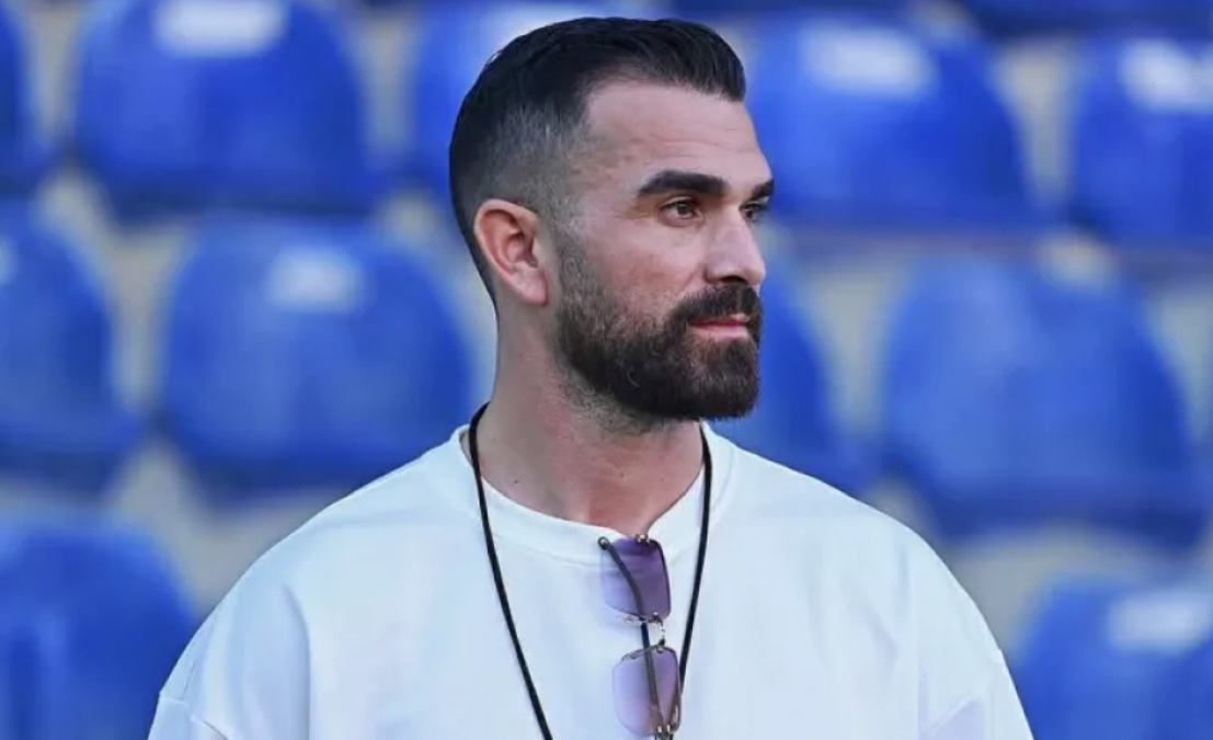 Στο…κάδρο ο Βαλεντίνος Σιέλης Στο…κάδρο ο Βαλεντίνος Σιέλης