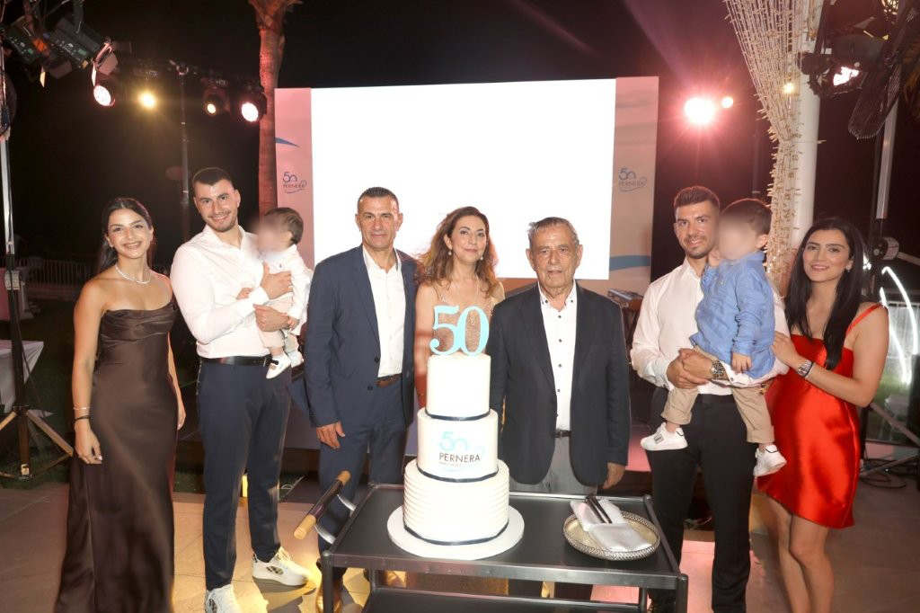 &Tau;&omicron; Pernera Beach Hotel &gamma;&iota;ό&rho;&tau;&alpha;&sigma;&epsilon; 50 &chi;&rho;ό&nu;&iota;&alpha; &iota;&sigma;&tau;&omicron;&rho;ί&alpha;&sigmaf;
