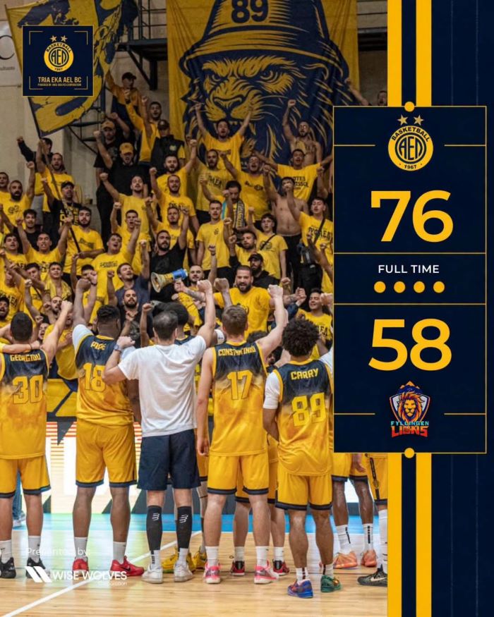 Έπαθε πλάκα ο προπονητής των Νορβηγών Lions στο κίτρινο “κλουβί”! ΒΙΝΤΕΟ Έπαθε πλάκα ο προπονητής των Νορβηγών Lions στο κίτρινο “κλουβί”! ΒΙΝΤΕΟ